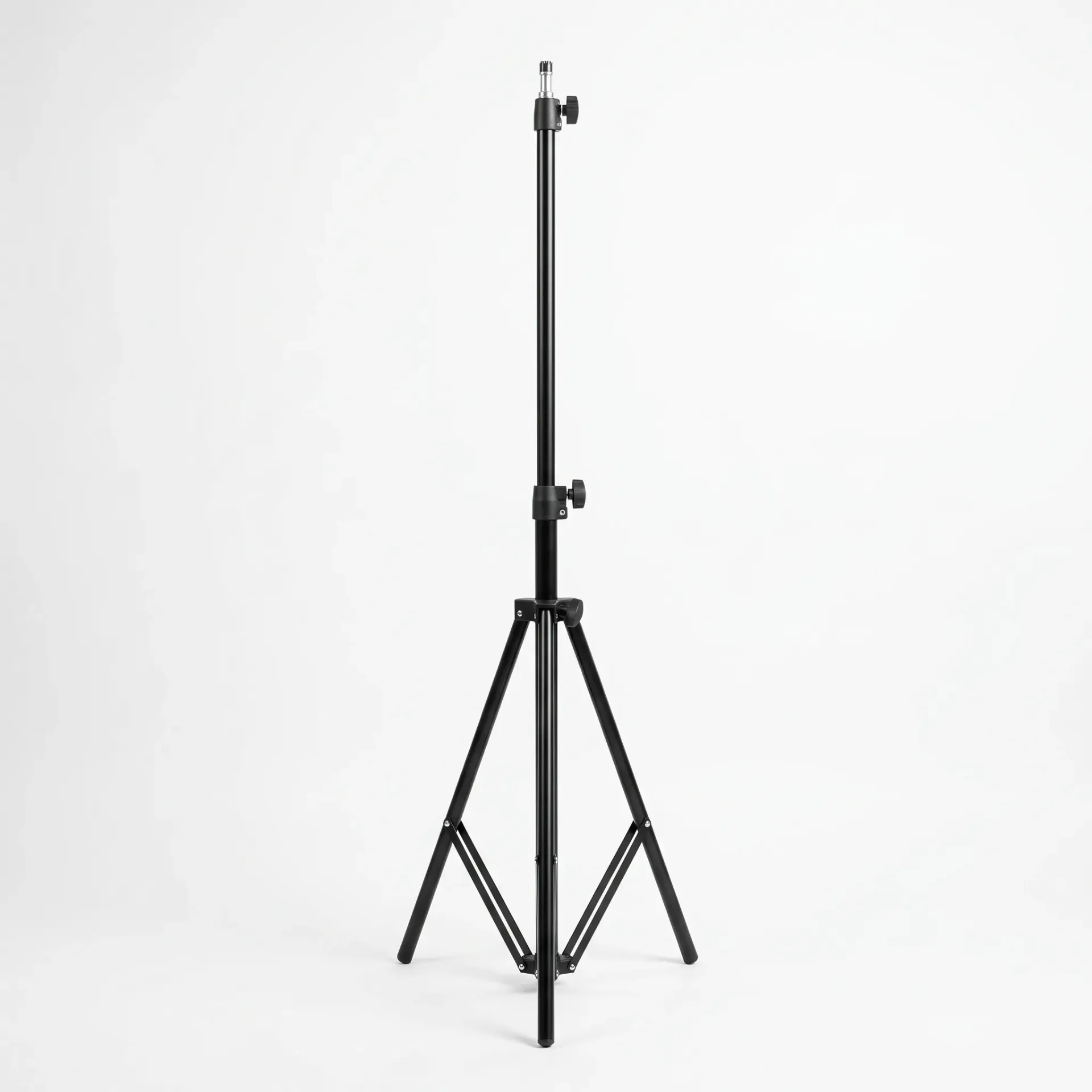חצובה לתאורה מאלומיניום. Aluminum Light Stand. גובה מתכוונן 61 עד 120 ס"מ, מתקפלת וקלה לנשיאה. ס.מדיק יבוא