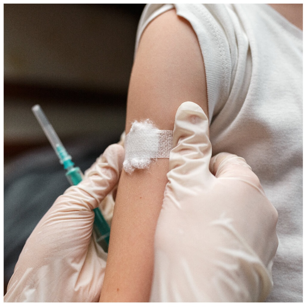 נייר דבק רפואי (מיקרופור) עם מתקן -2.5 ס"מ ח' ס.מדיק יבוא - image_4