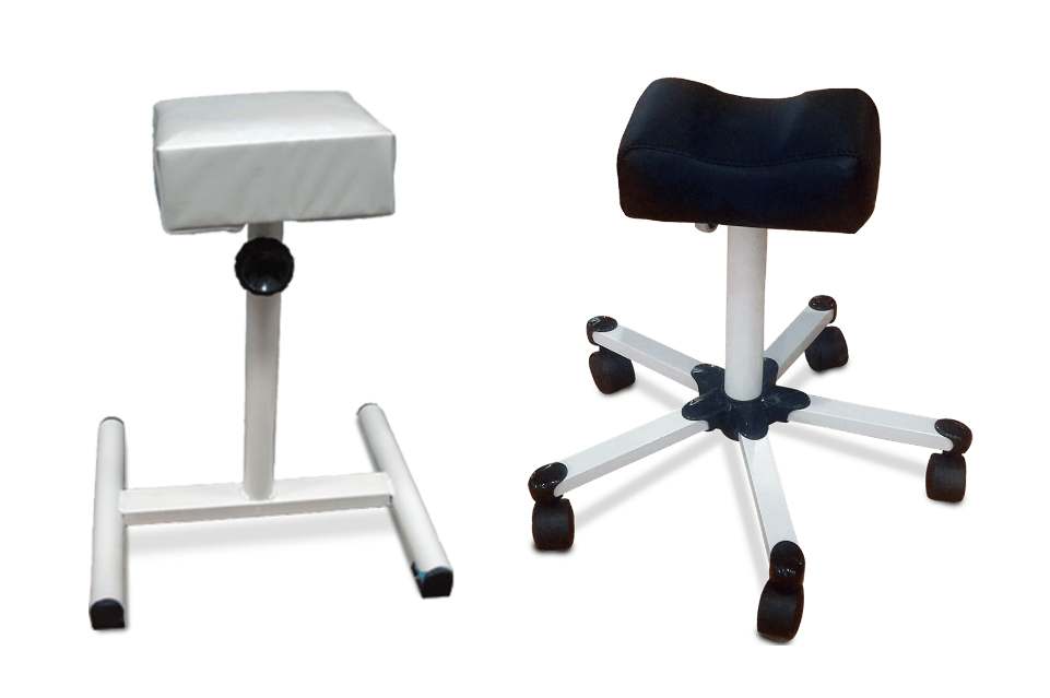 [500216] מעמד טלסקופי עם כרית להנחת רגל / יד. גובה מתכוונן. עם / ללא גלגלים. כרית מרופדת נוחה. לרפואה וקוסמטיקה. ס.מדיק יבוא